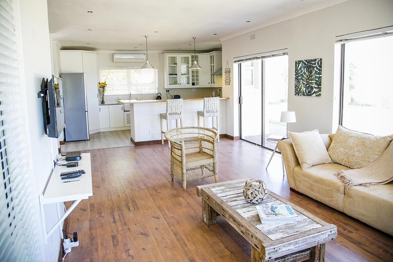 Amazing Beach House In Melkbos! Van Riebeeckstrand Exterior foto